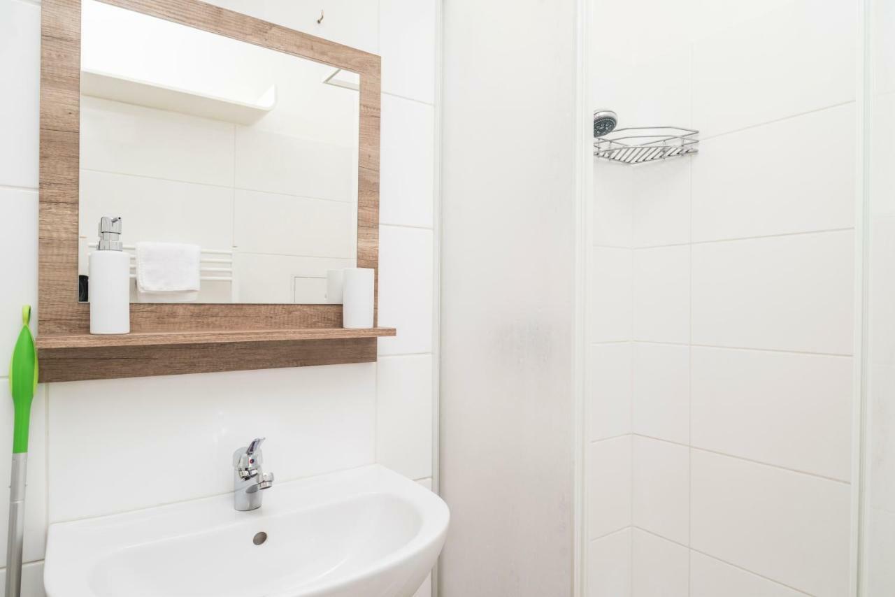 Tiny Hideaway Apartament *